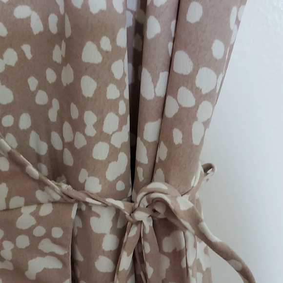 Everly Beige Patterned High Low Dress - Picture 4 of 9